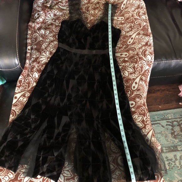 TRACY REESE Black Velvet Knee-Length Dress, Size 2 - Picture 6 of 8